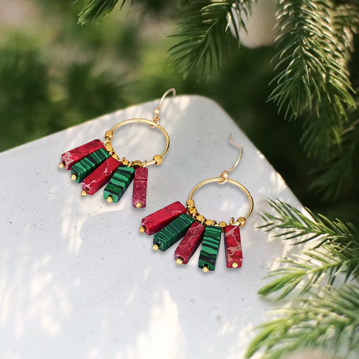 Jolly Poinsettia Kleuren Hangende Oorbellen