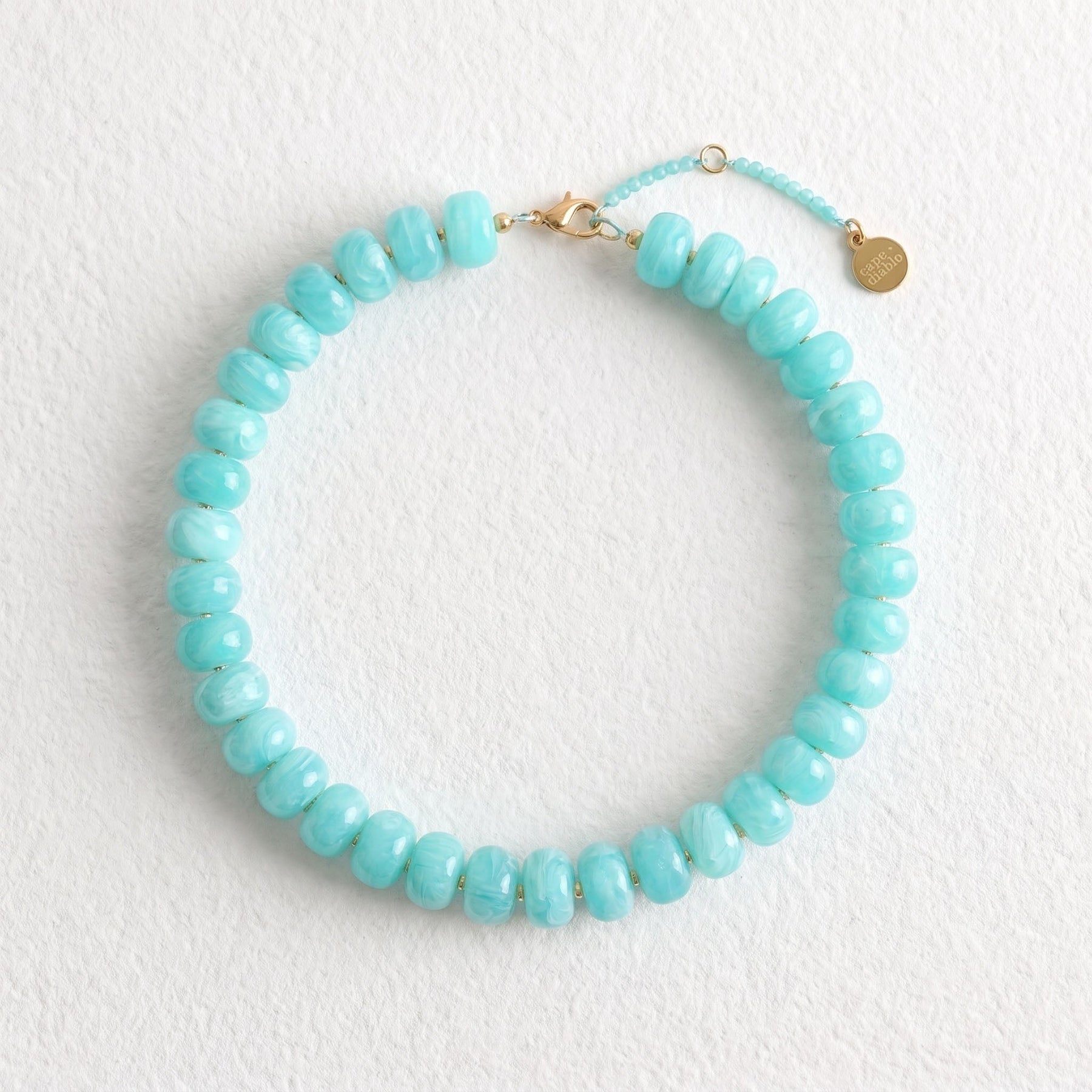 Grove turquoise ketting in kustdroomstijl