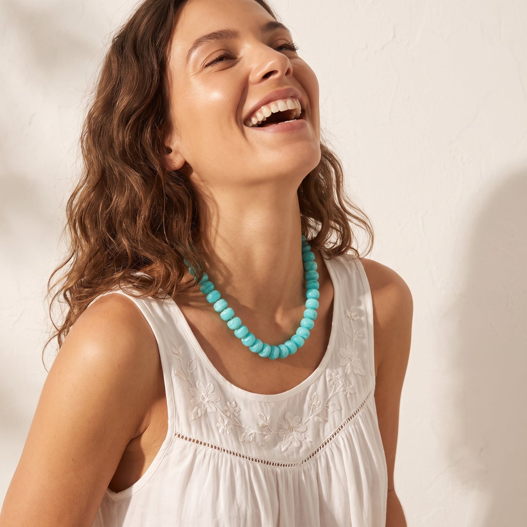 Grove turquoise ketting in kustdroomstijl