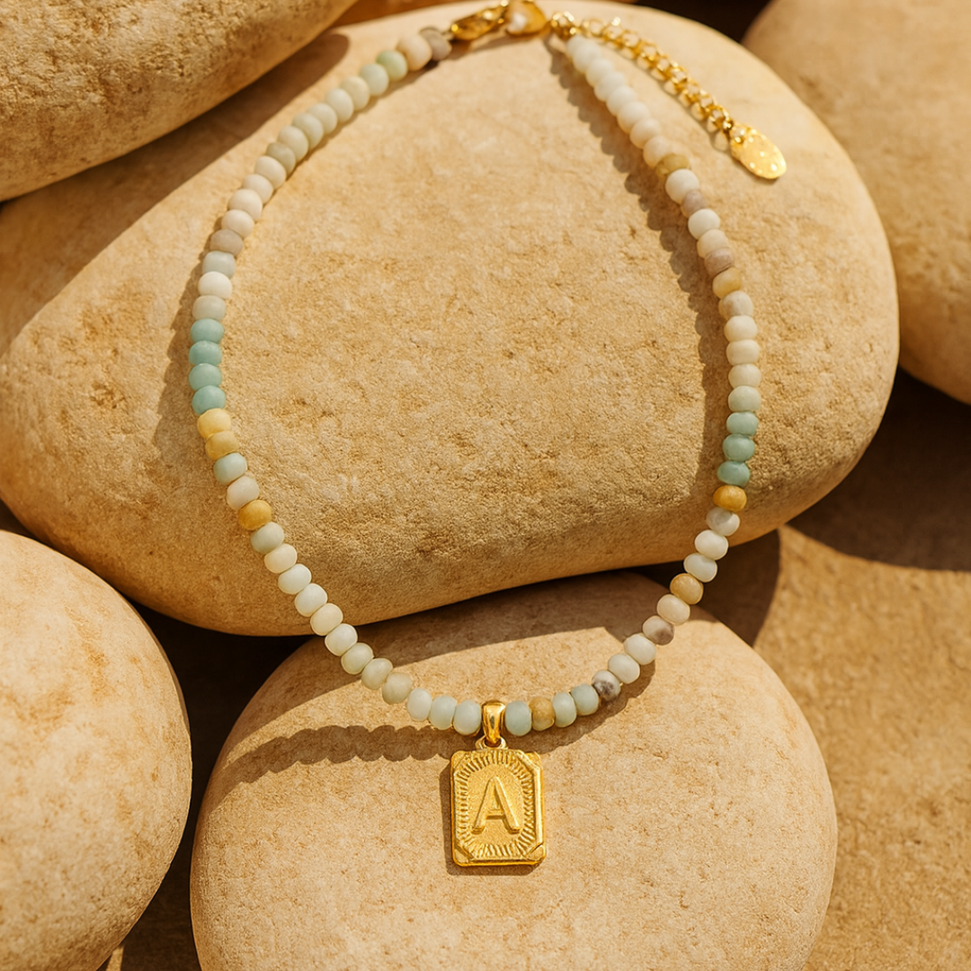 Amazoniet initiaal letter bedelketting