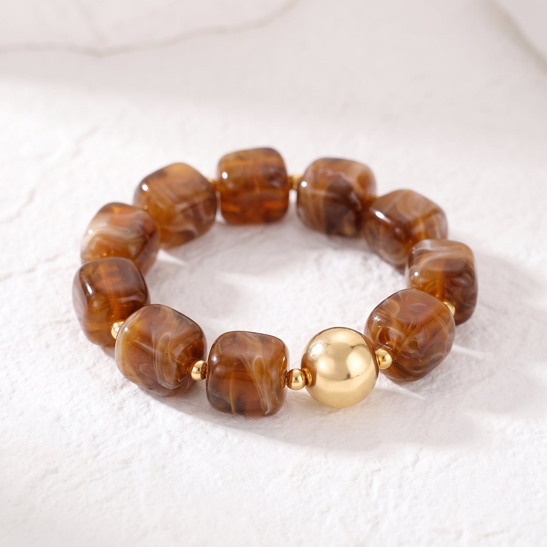 Goudkleurige Terra-chunky armband