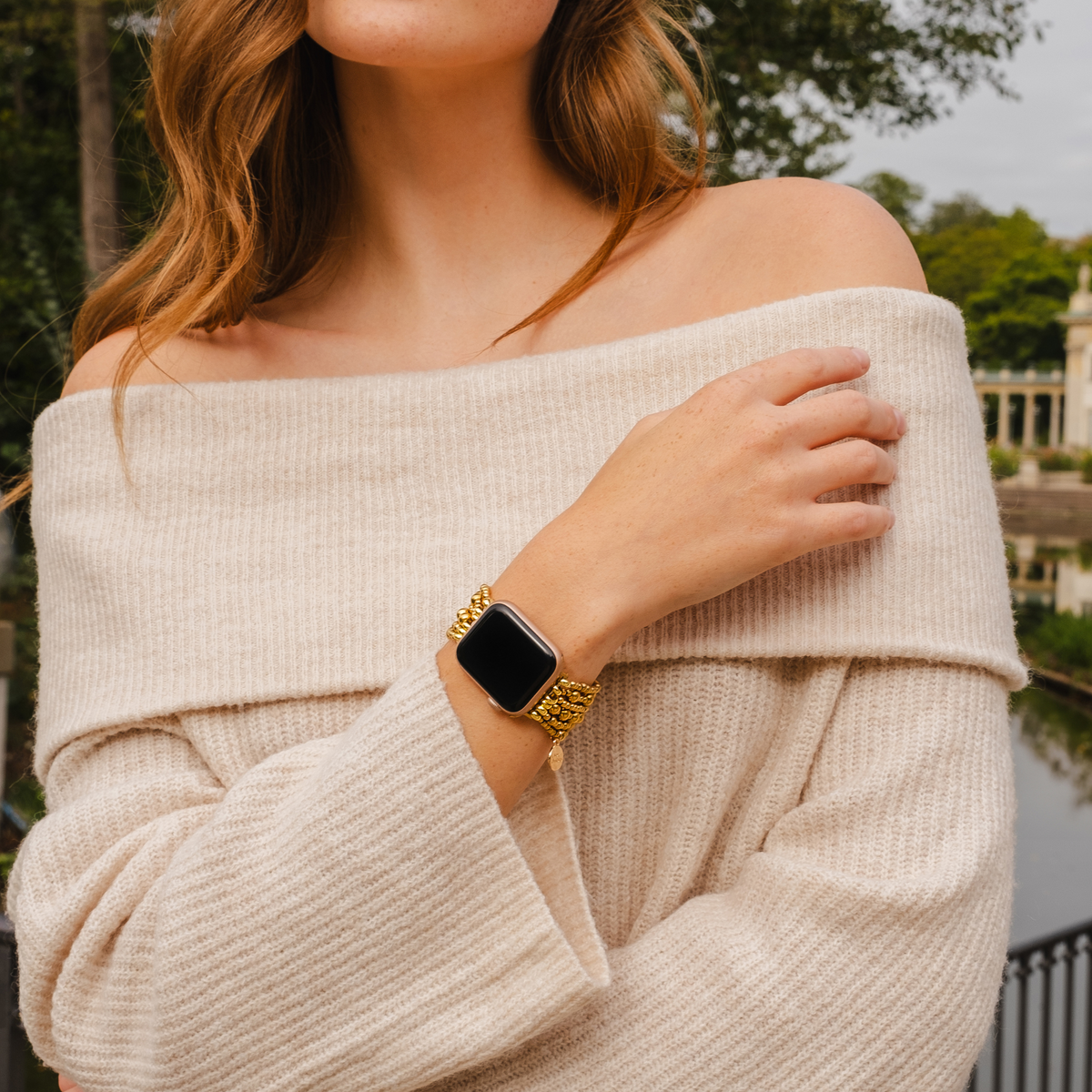 Gouden Demure Stretch Apple Watch -band